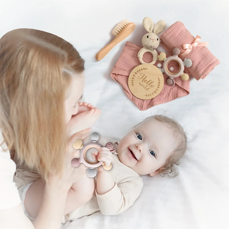 Baby presentset – badleksaker, silikonbitring & virkad skallra